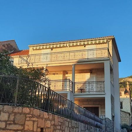 Apartments Villa Beba Komiža Zewnętrze zdjęcie