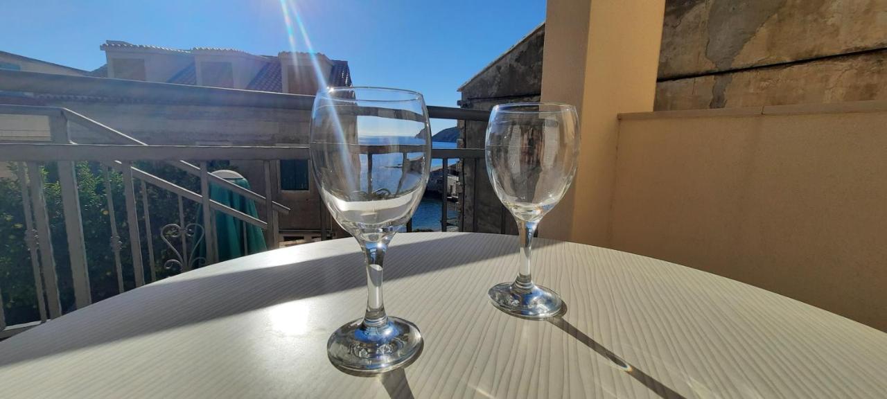 Apartments Villa Beba Komiža Zewnętrze zdjęcie