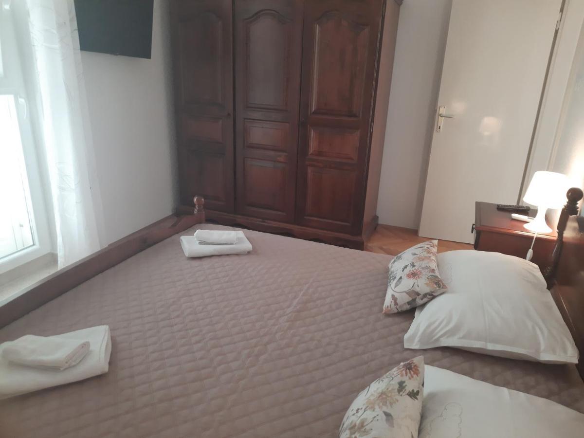 Apartments Villa Beba Komiža Zewnętrze zdjęcie