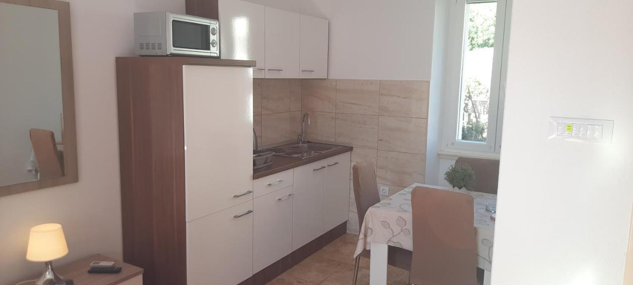 Apartments Villa Beba Komiža Zewnętrze zdjęcie