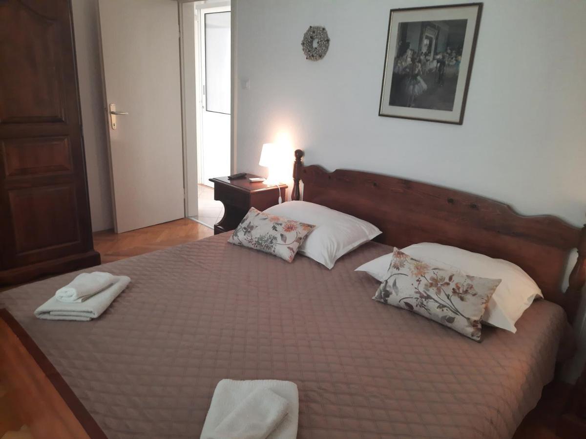 Apartments Villa Beba Komiža Zewnętrze zdjęcie
