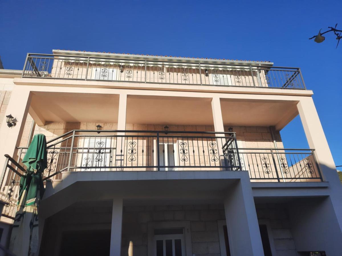 Apartments Villa Beba Komiža Zewnętrze zdjęcie