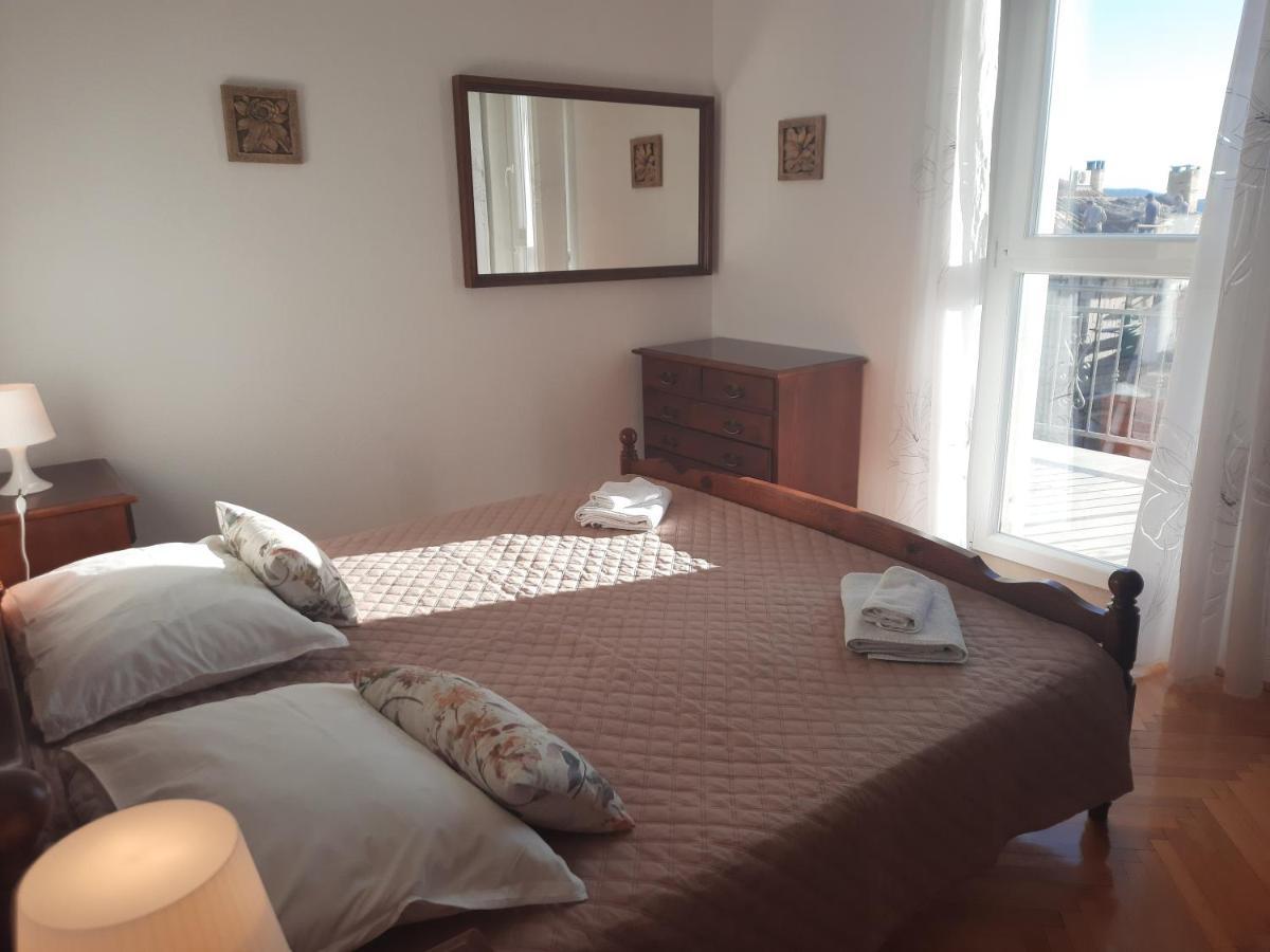 Apartments Villa Beba Komiža Zewnętrze zdjęcie